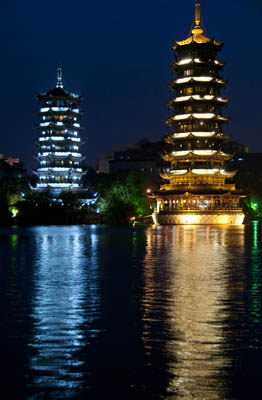 Sonne- und Mondpagode in Guilin
